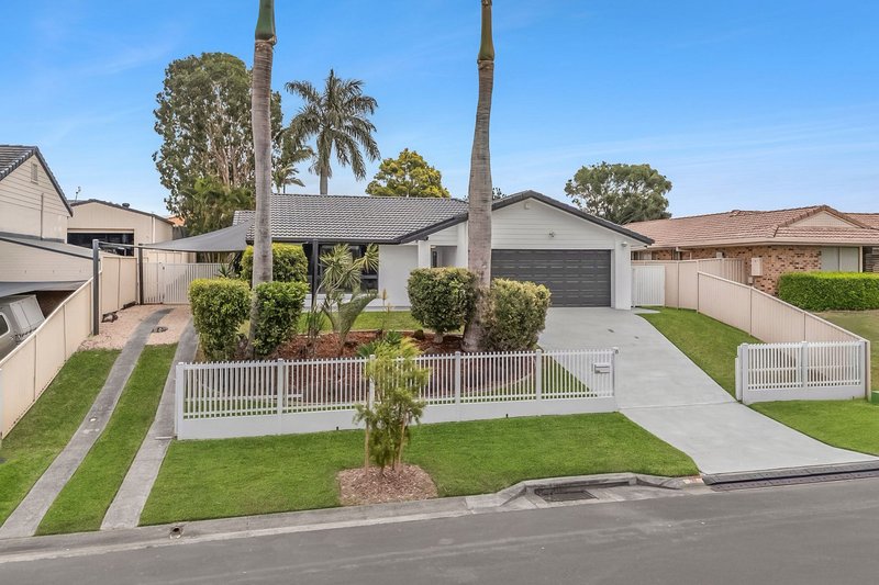 Photo - 13 Hastings Cresent , Carrara QLD 4211 - Image 1