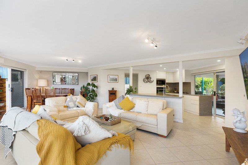 Photo - 1/3 Hastings Road, Terrigal NSW 2260 - Image 5