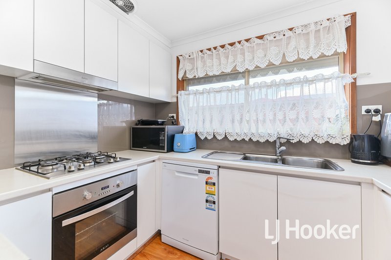 Photo - 13 Hawking Avenue, Hampton Park VIC 3976 - Image 4