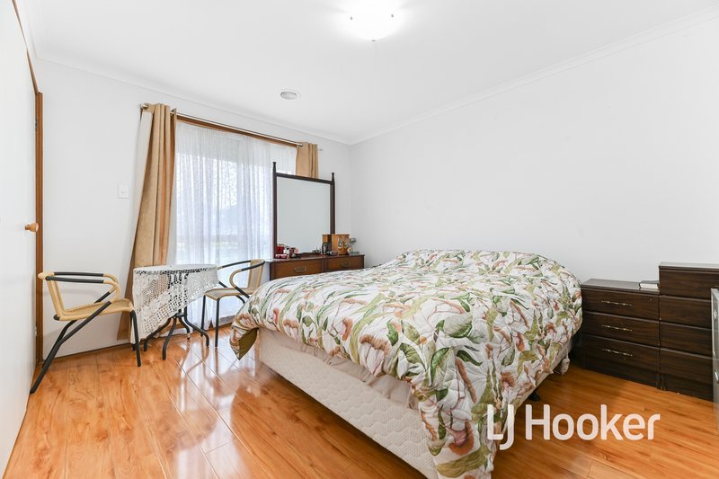 Photo - 13 Hawking Avenue, Hampton Park VIC 3976 - Image 5