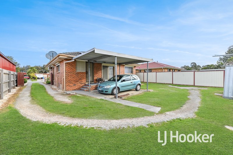 Photo - 13 Hawking Avenue, Hampton Park VIC 3976 - Image 9