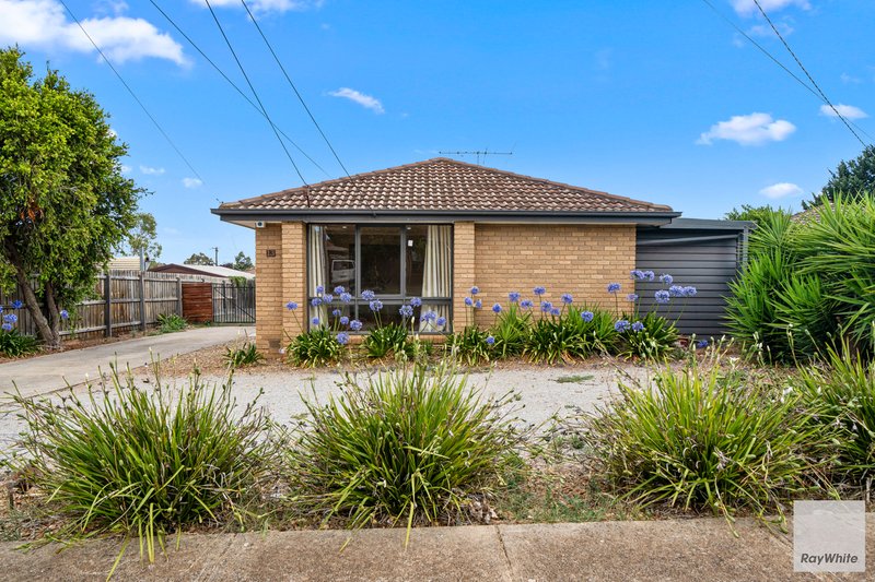 13 Hawkins Place, Melton VIC 3337