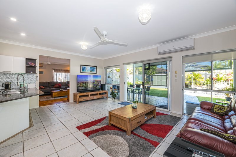 Photo - 13 Headsail Drive, Banksia Beach QLD 4507 - Image 11