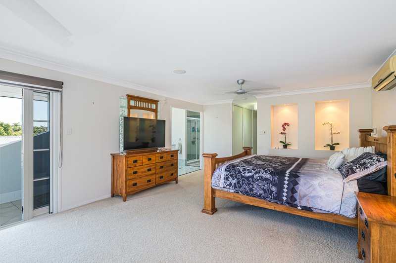 Photo - 13 Headsail Drive, Banksia Beach QLD 4507 - Image 17