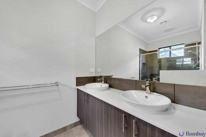 Photo - 13 Heathcote Street, Mickleham VIC 3064 - Image 10