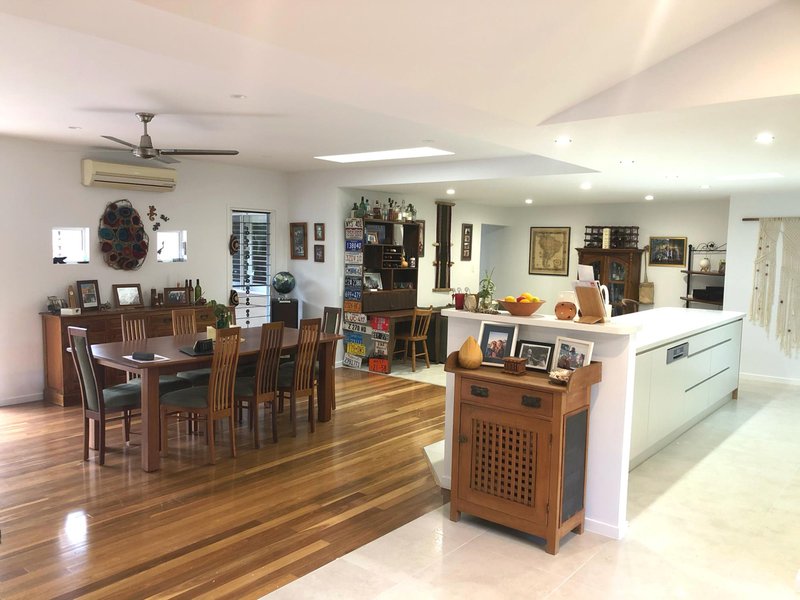 Photo - 13 Heather Street, Tallebudgera QLD 4228 - Image 4