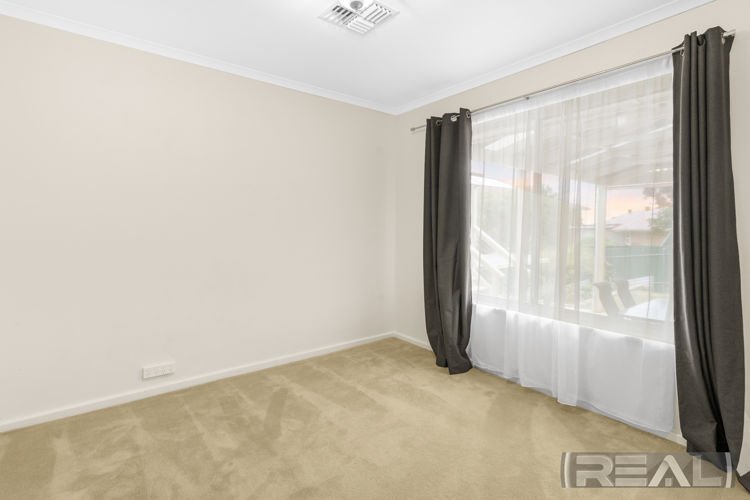 Photo - 13 Heathfield Road, Bellevue Heights SA 5050 - Image 11