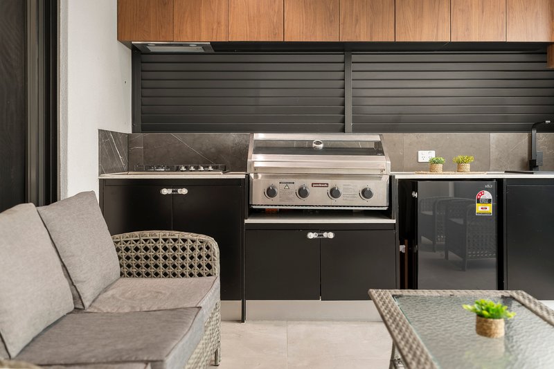 Photo - 13 Henderson Road, Bexley NSW 2207 - Image 10
