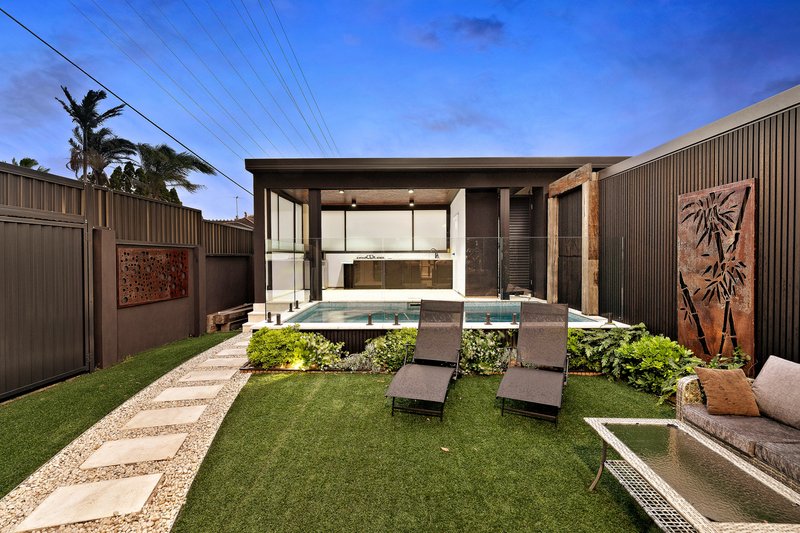 Photo - 13 Henderson Road, Bexley NSW 2207 - Image 11