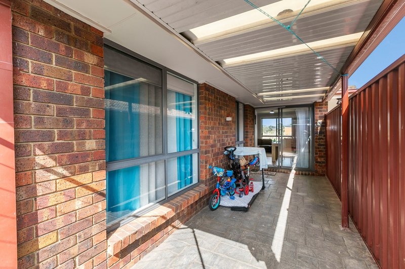 Photo - 1/3 Henry Drive, Altona Meadows VIC 3028 - Image 8