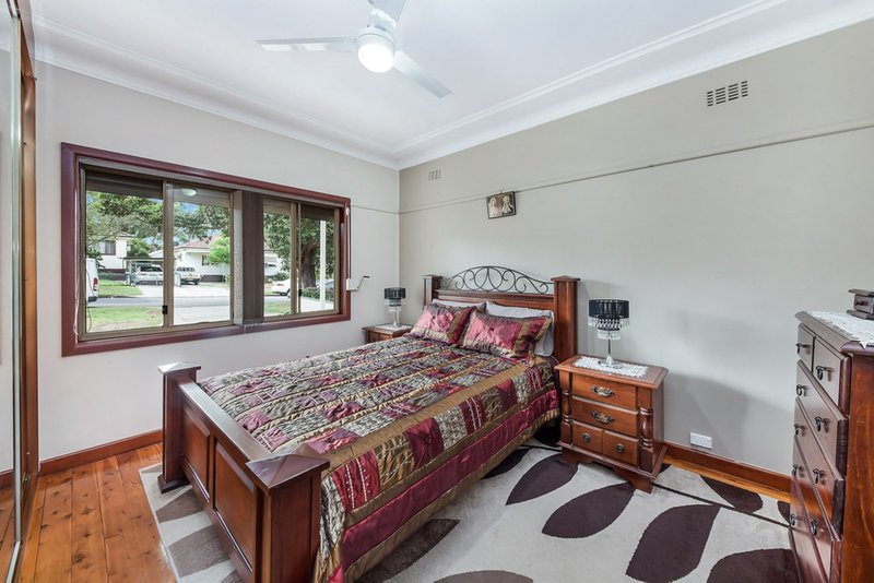 Photo - 13 Henty Street, Yagoona NSW 2199 - Image 4