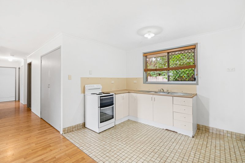 Photo - 13 Hepburn Street, White Rock QLD 4868 - Image 5