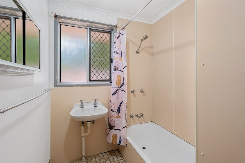 Photo - 13 Hepburn Street, White Rock QLD 4868 - Image 9