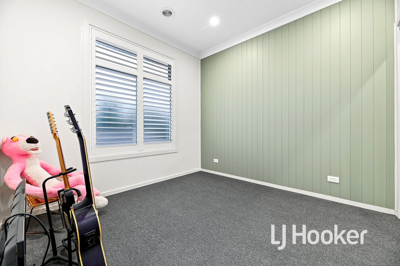 Photo - 13 Higgins Court, Pakenham VIC 3810 - Image 11