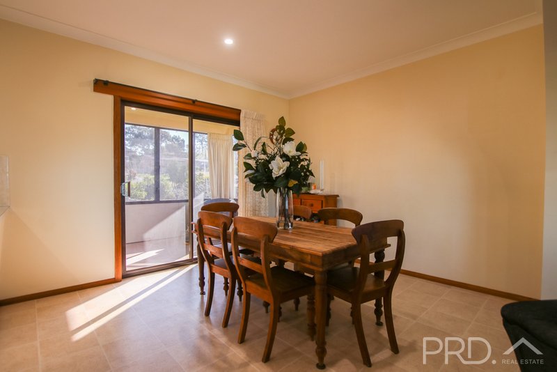 Photo - 13 Highland Avenue, Tumut NSW 2720 - Image 6