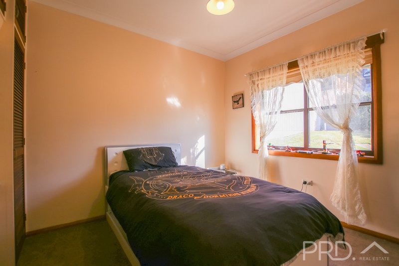 Photo - 13 Highland Avenue, Tumut NSW 2720 - Image 14