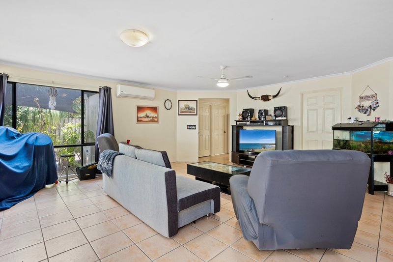 Photo - 13 Highview Place, Parkwood QLD 4214 - Image 4