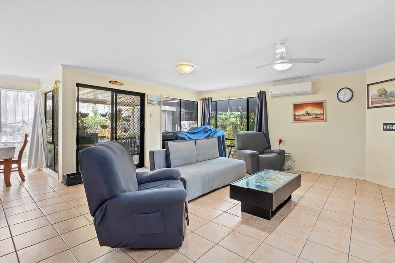 Photo - 13 Highview Place, Parkwood QLD 4214 - Image 5