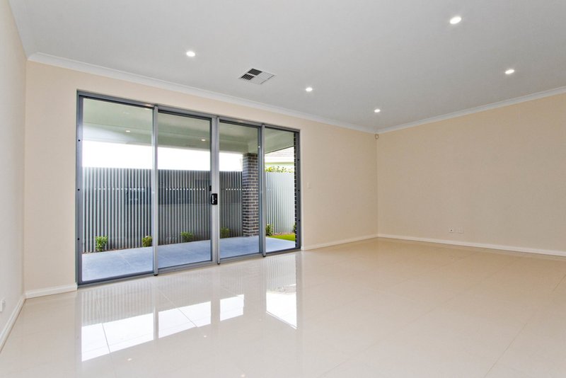 Photo - 13 Hill Street, Woodville South SA 5011 - Image 5