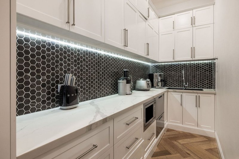 Photo - 13 Hillpine Avenue, Kogarah NSW 2217 - Image 10