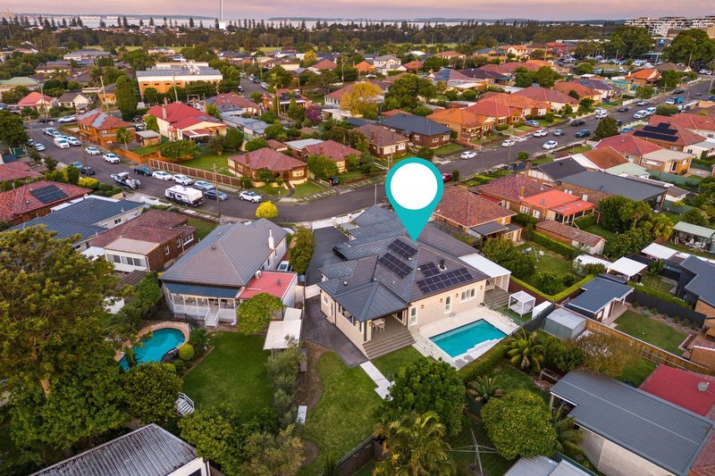 Photo - 13 Hillpine Avenue, Kogarah NSW 2217 - Image 16