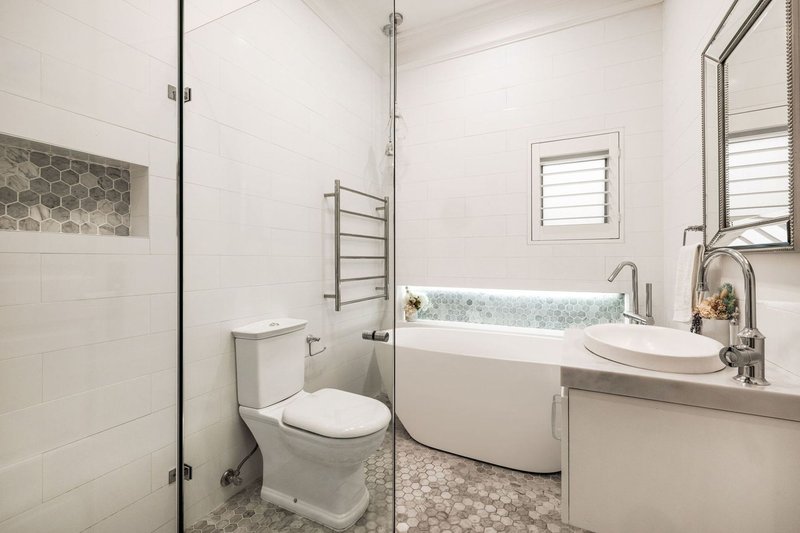 Photo - 13 Hillpine Avenue, Kogarah NSW 2217 - Image 17