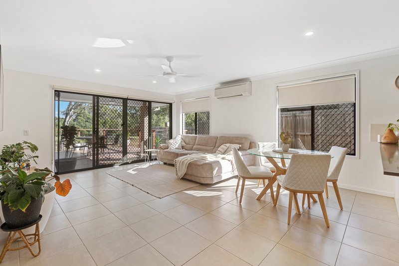 Photo - 13 Hirono Close, Leichhardt QLD 4305 - Image 4