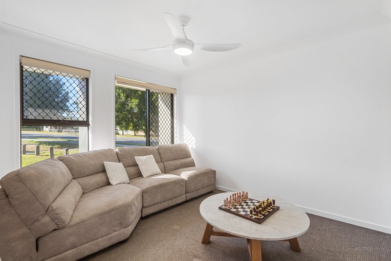 Photo - 13 Hirono Close, Leichhardt QLD 4305 - Image 10