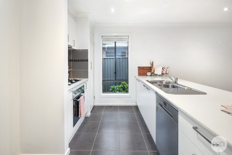 Photo - 13 Holgate Road, Lucas VIC 3350 - Image 3