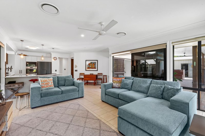 Photo - 13 Homestead Drive, Tewantin QLD 4565 - Image 6