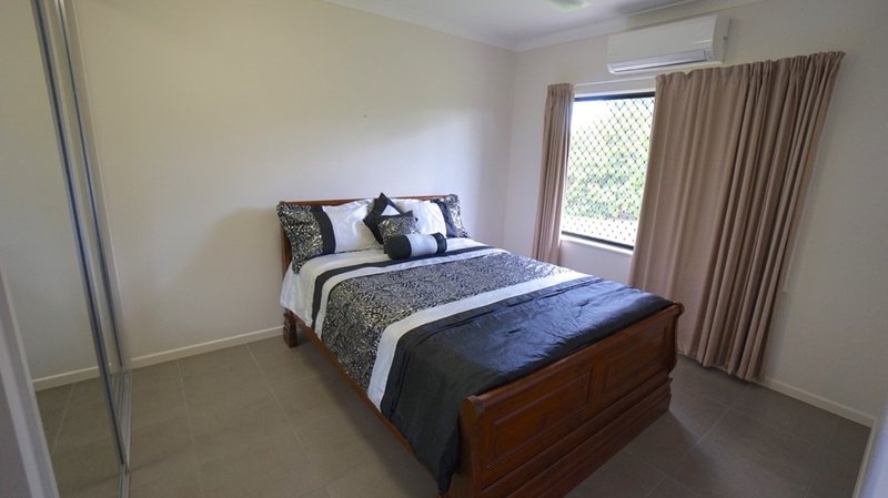 Photo - 13 Hoolahan Drive, Mareeba QLD 4880 - Image 14