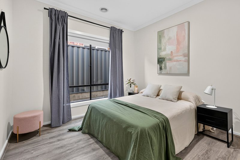 Photo - 13 Horizon Boulevard, Greenvale VIC 3059 - Image 13