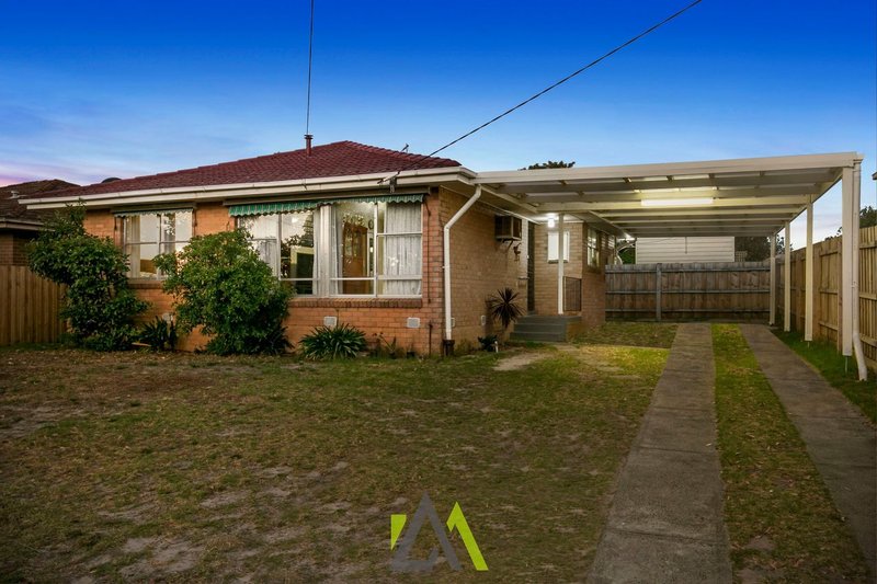 Photo - 13 Hoya Crescent, Frankston North VIC 3200 - Image 3