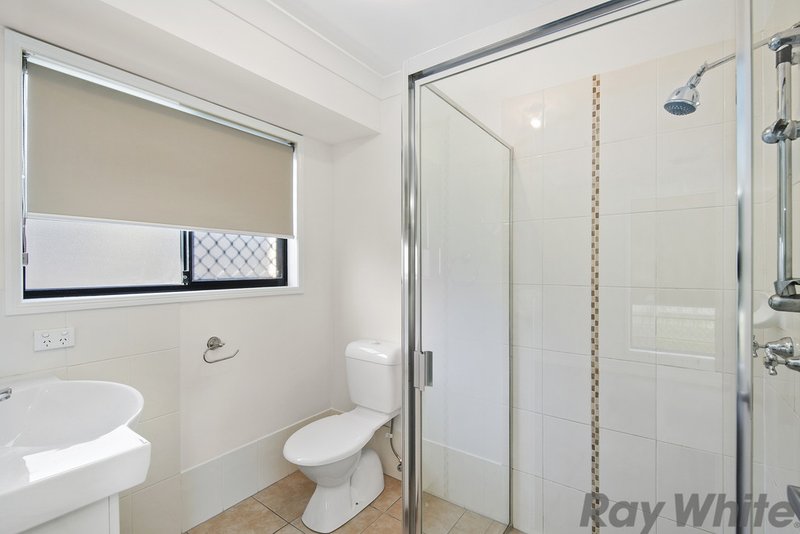 Photo - 13 Hubner Drive, Rothwell QLD 4022 - Image 3