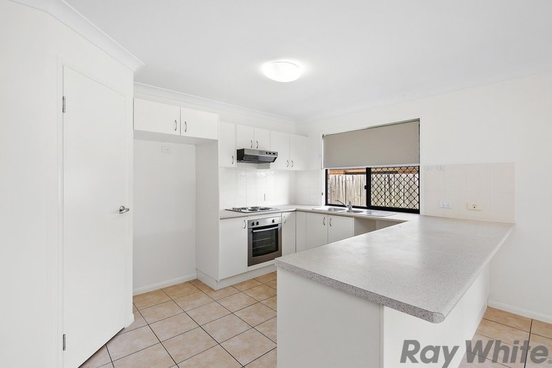 Photo - 13 Hubner Drive, Rothwell QLD 4022 - Image 4