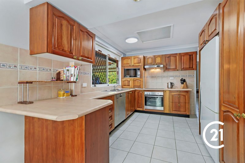 Photo - 13 Hull Place, Seven Hills NSW 2147 - Image 4