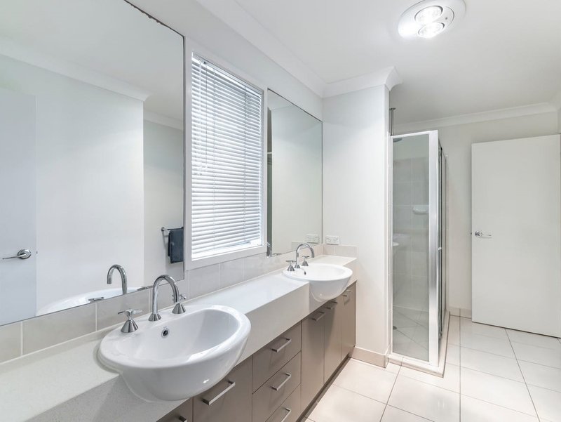 Photo - 13 Hume Circuit, Warner QLD 4500 - Image 8