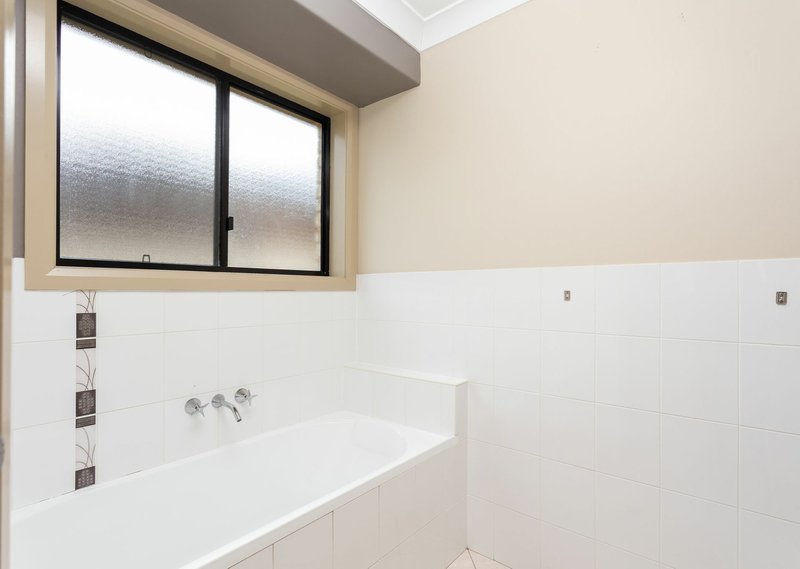 Photo - 13 Hunter Place, Wingham NSW 2429 - Image 7