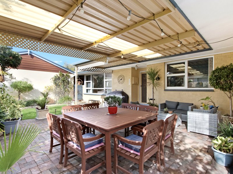 Photo - 13 Hydra Close, Rockingham WA 6168 - Image 7