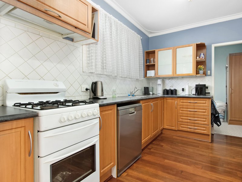 Photo - 13 Hydra Close, Rockingham WA 6168 - Image 10