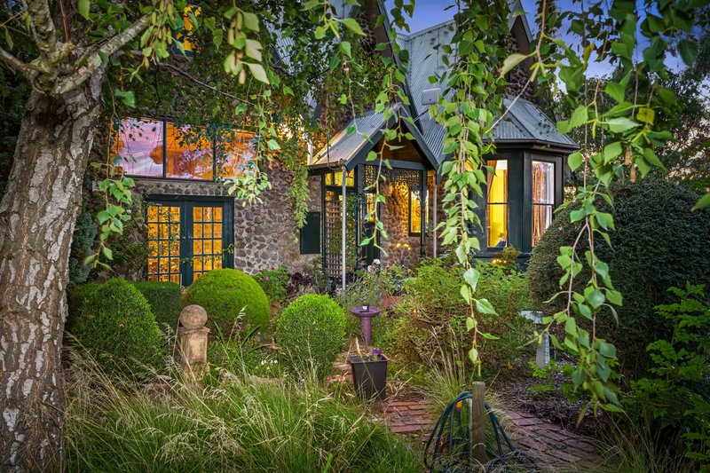 Photo - 13 Innes Lane, Buninyong VIC 3357 - Image 2