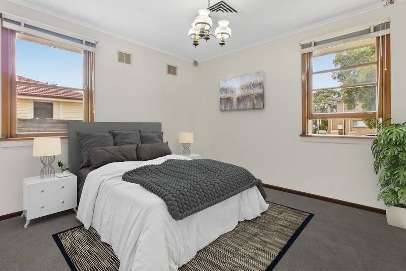 Photo - 13 Insignia Street, Sadleir NSW 2168 - Image 5