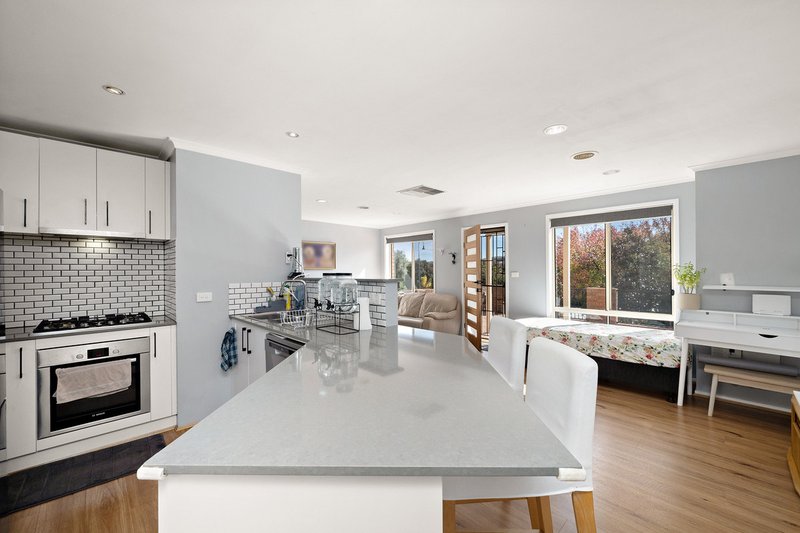 Photo - 13 Isis Close, Amaroo ACT 2914 - Image 2