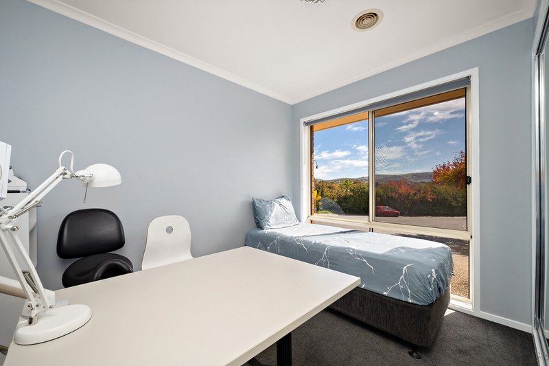 Photo - 13 Isis Close, Amaroo ACT 2914 - Image 9