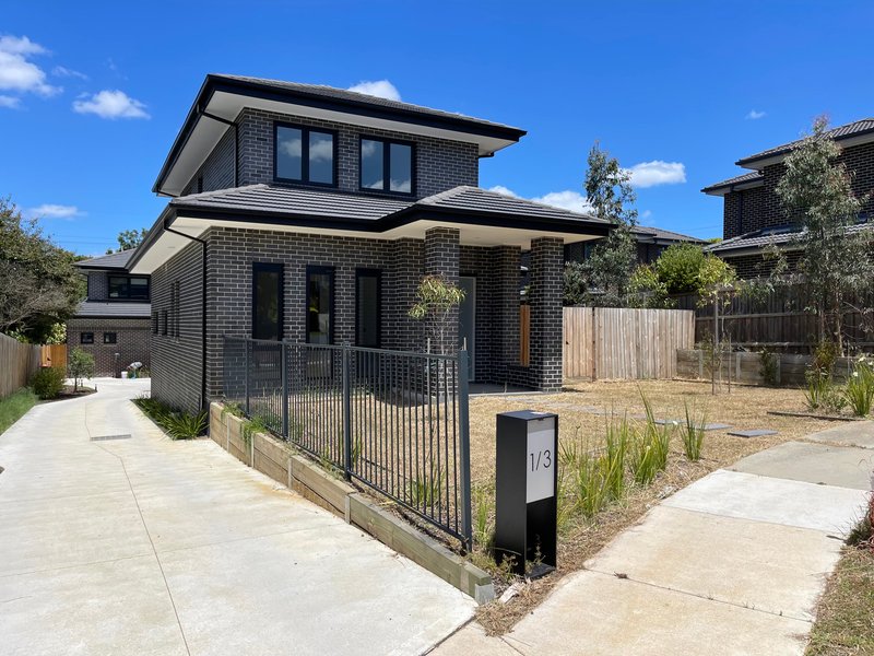 1/3 Islay Court, Mount Waverley VIC 3149