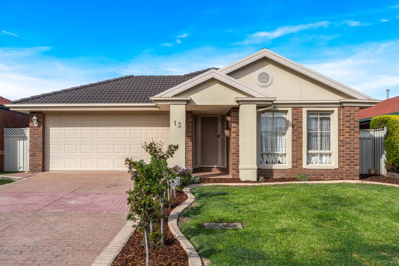 13 Jacaranda Place, Craigieburn VIC 3064