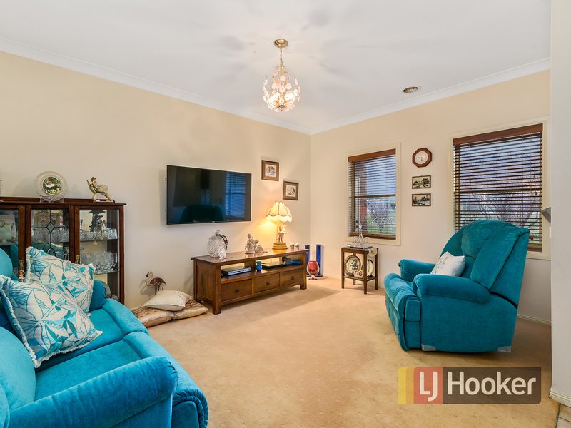 Photo - 13 Jagger Circuit, Cranbourne East VIC 3977 - Image 3