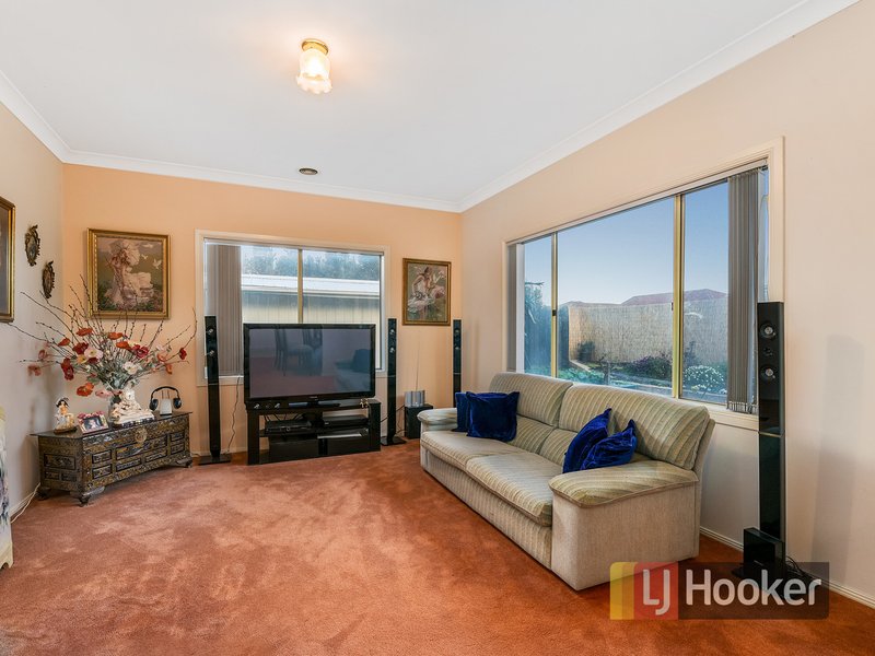 Photo - 13 Jagger Circuit, Cranbourne East VIC 3977 - Image 4