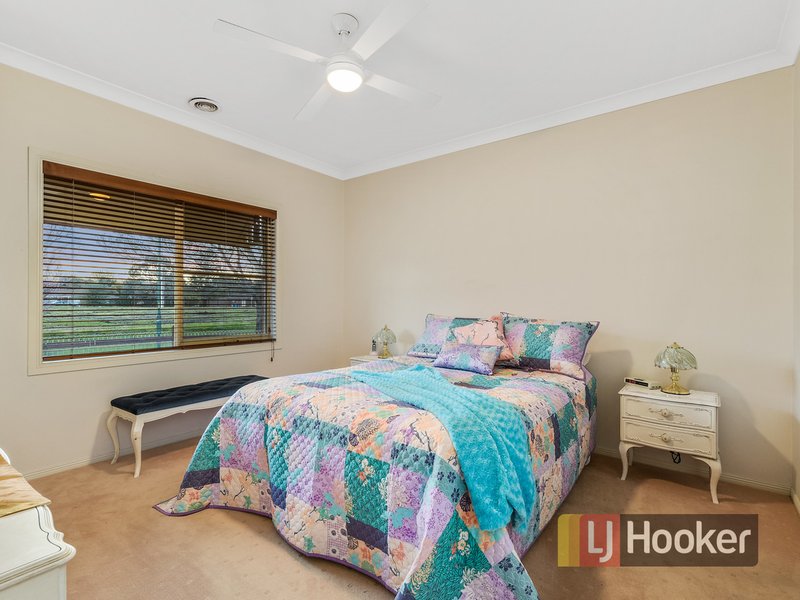 Photo - 13 Jagger Circuit, Cranbourne East VIC 3977 - Image 6