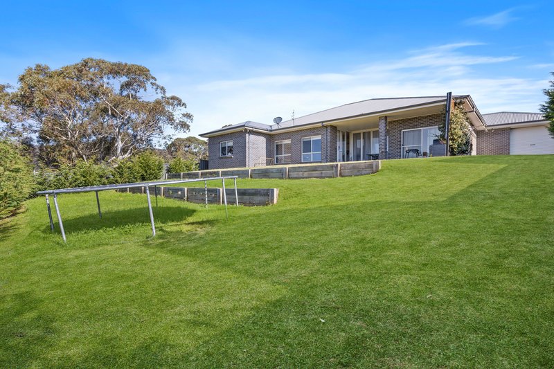 Photo - 13 James O'Donnell Drive, Bowenfels NSW 2790 - Image 9